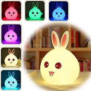 <span class=keywords><strong>sensor</strong></span> de <span class=keywords><strong>movimiento</strong></span> de <span class=keywords><strong>luz</strong></span> de silicona mesa de los niños del sueño noche de <span class=keywords><strong>luz</strong></span> <span class=keywords><strong>led</strong></span>/lámpara con 1200 mah de la batería - Product Image 1