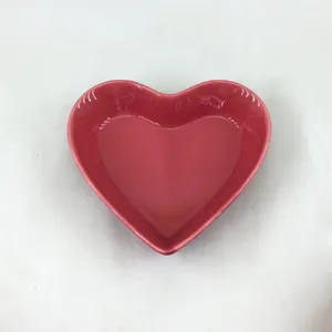 Best selling wedding red color love heart restaurant dessert snack ceramic serving plates