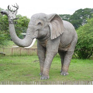 Paesaggio colorato personalizzato all'aperto grande resina animale scultura in fibra di vetro elefante stato