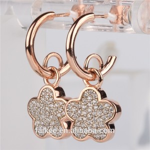 <span class=keywords><strong>Grossiste</strong></span> <span class=keywords><strong>bijoux</strong></span> <span class=keywords><strong>fantaisie</strong></span> en argent 925 boucle d'oreille plaqué or cire micro pave réglage boucle d'oreille - Product Image 2