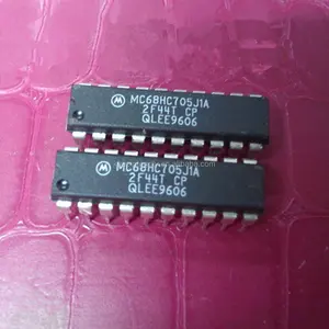 IC Pengontrol Mikro DIP20 MC68HC705J1A MC68HC705
