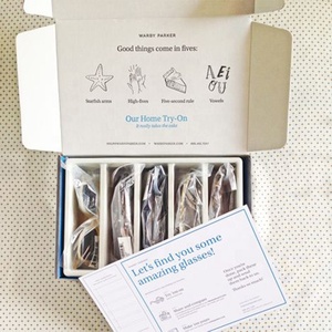 Venta al <span class=keywords><strong>por</strong></span> mayor de lujo de cartón Pequeño anillo de la joyería de papel de embalaje de caja de cartón corrugado caja de correo personalizado impreso caja de envío con el logotipo - Product Image 4