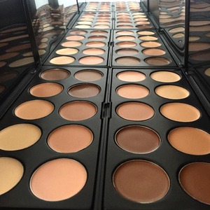 Palette de correcteur crémeux 10 couleurs, <span class=keywords><strong>kit</strong></span> de maquillage professionnel pour le visage, correcteur, poudre de <span class=keywords><strong>contour</strong></span>, base, palette pour les peaux foncées - Product Image 3