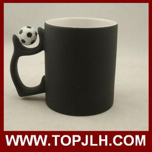 Mango de fútbol tazas/mugs/tarros de cerámica en blanco para el bricolaje de impresión de la imagen - Product Image 1