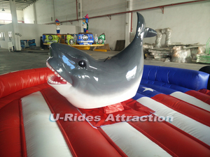 U-rides ฉลามเป่าลมสำหรับงานสวนสนุกและงานปาร์ตี้พีวีซีฉลามกลพร้อมเครื่องเป่าลมในตัวและชุดซ่อมสำหรับทุกเพศ - Product Image 3
