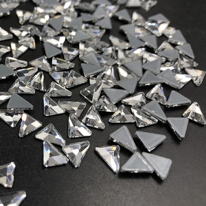 Cristaux de <span class=keywords><strong>strass</strong></span> en forme de Triangle Oblique, 4 pièces, fixation à chaud, dessins d'art à ongles, gros <span class=keywords><strong>strass</strong></span> en cristal - Product Image 6