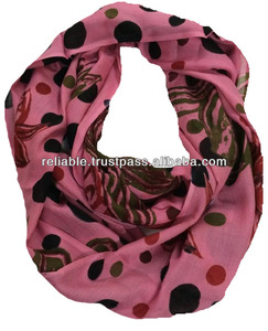 Wholesale 100% Viscose Infinity Loop Scarf Elegant Printed Design Soft Elegant for Winter Season Traditional Scarves Shawls for - Product Image 2