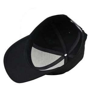 Berretto da Baseball personalizzato in cotone nero a 6 pannelli all'ingrosso con motivo a lettera ricamato 3D in tessuto comune - Product Image 4