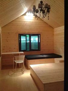 Petite maison préfabriquée professionnelle <span class=keywords><strong>sur</strong></span> roues Villa en bois pour chambre à coucher cuisine salon avec <span class=keywords><strong>porte</strong></span> en bois - Product Image 2