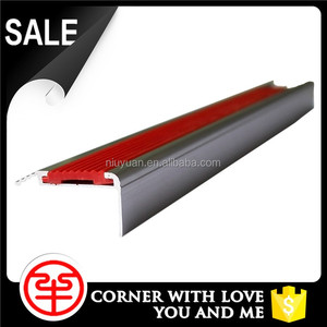 Cantoneras de aluminio dorado de transición para piso de madera - Product Image 4