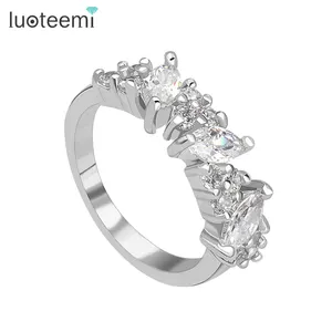 LUOTEEMI Cincin Zirkonia Kubik, Cincin Pertunangan Mewah Lapis Platinum Potongan Marquise Putih