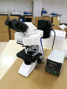 Laboratoire BK-POL Microscope Polarisant qui reflète la lumière polarisée