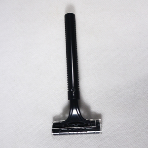 Triple cuchillas desechables negro de afeitar para afeitar - Product Image 4