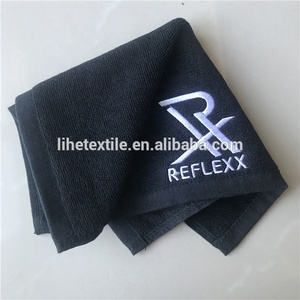Toalla <span class=keywords><strong>de</strong></span> cara <span class=keywords><strong>de</strong></span> <span class=keywords><strong>mano</strong></span> <span class=keywords><strong>de</strong></span> algodón 100% negro personalizado <span class=keywords><strong>de</strong></span> MOQ bajo con logotipo bordado - Product Image 5