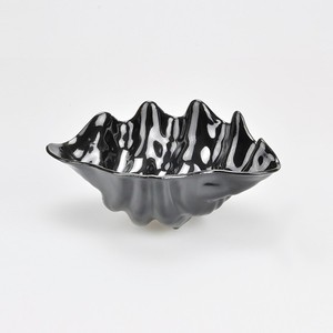 Nuevo contenedor de ensalada de color negro con forma de concha de lanzamiento - Product Image 1