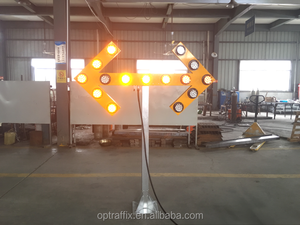 Di Động Cảnh Báo Giao Thông Nhấp Nháy An Toàn Hướng Mũi Tên Bảng Điều Chỉnh Bảng Nâng Thủy Lực LED Mũi Tên Hình Dấu Hiệu - Product Image 6