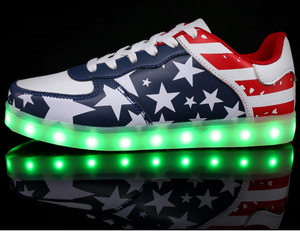 gran <span class=keywords><strong>venta</strong></span> 2017 <span class=keywords><strong>amazon</strong></span> zapatos luz led cargador usb lote calzado en china - Product Image 1