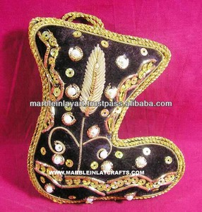 Maravillosa Decoración Navideña Colgante en Forma de Zapato, Hecha con Tela de Alta Calidad - Product Image 1