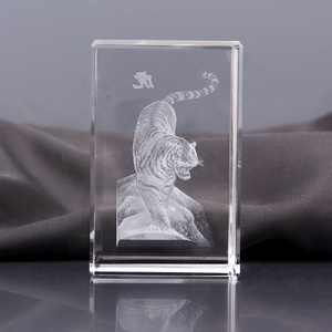 Hbl 50*50*80 mét <span class=keywords><strong>3D</strong></span> laser Tinh thể thủy tinh Cubes với động vật Tiger bức tượng nhỏ bên trong cho món quà lưu niệm - Product Image 4