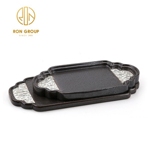 Vaisselle en porcelaine noire et blanche de haute qualité, faite à la main, pour restaurant japonais, ensemble d'assiettes en céramique de différentes formes - Product Image 4