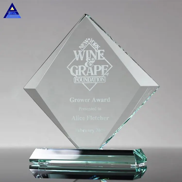 Pujiang Factory Custom Wholesale Beveled Gem Crystal Jade Glass Award Trophy