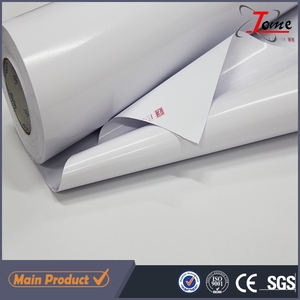 pvc <span class=keywords><strong>vinl</strong></span> blanco brillante película de vinilo adhesivo/vinilo autoadhesivo para la impresión digital con pegamento negro - Product Image 1