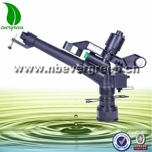 Grand système d'irrigation d'<span class=keywords><strong>arrosage</strong></span> de terres agricoles <span class=keywords><strong>professionnel</strong></span> 1-1/2 "arroseur de grand pistolet en plastique femelle avec longue Distance - Product Image 2