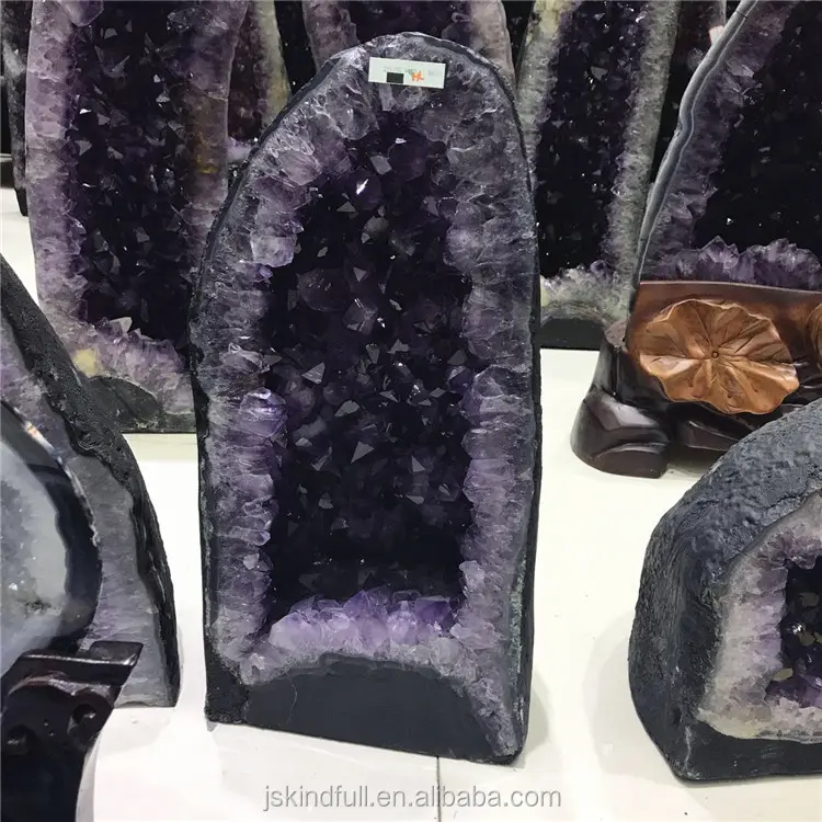Natuurlijke Grote Size Braziliaanse Amethist Geode Groothandelaar Paars Crystal Quartz Geode Druif Cluster