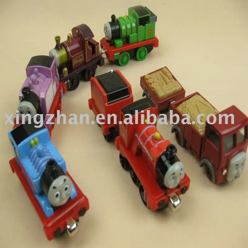 12 piezas de plástico de moda de tren de juguete
