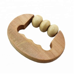 Petit outil de massage corporel en bois en forme de D avec poignée incurvée pour la relaxation <span class=keywords><strong>musculaire</strong></span> - Product Image 5