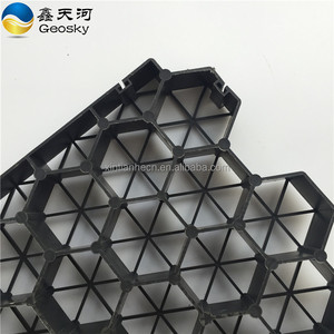 Calandre pour plantation d'herbe en plastique HDPE, <span class=keywords><strong>grille</strong></span> <span class=keywords><strong>de</strong></span> protection pour le <span class=keywords><strong>sol</strong></span> - Product Image 1