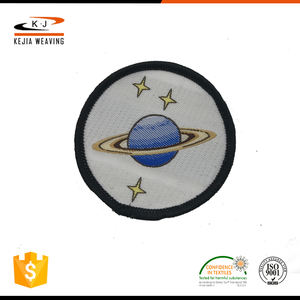 Eco-friendly de la venta caliente del corte del Laser del club logo tejido parche de la marca - Product Image 1