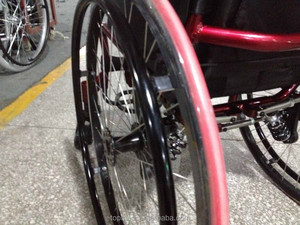 Fornitore della cina la terapia di riabilitazione forniture outdoor leggero manuale sportive per il tempo libero sedia a rotelle leggero di <span class=keywords><strong>sport</strong></span> - Product Image 4