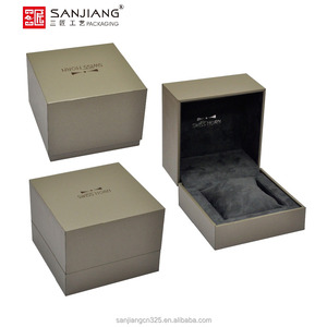 Thương hiệu nổi tiếng tùy chỉnh thiết kế sang trọng màu xanh lá cây Da hình chữ nhật đồng hồ bằng gỗ hộp hiển thị đồng hồ duy nhất Hộp Quà Tặng Bao bì với gối - Product Image 5