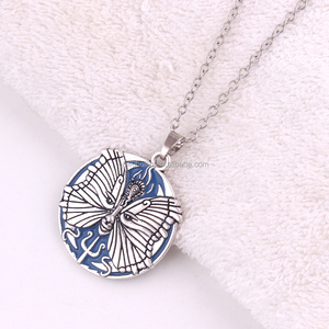 Collana con Ciondolo Dea PSYCHE di Huilin Jewelry, Amuleto SOUL Neptune a Forma di Farfalla - Product Image 5
