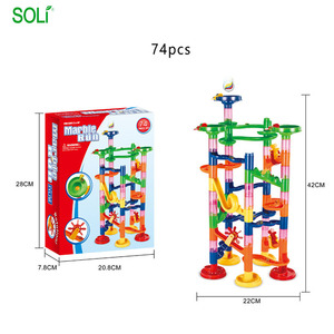 Blocchi di costruzione di giocattoli in plastica <span class=keywords><strong>Run</strong></span> Rolling Ball giocattoli auto assemblare marmo per bambini altri giocattoli educativi 74 blocchi - Product Image 2