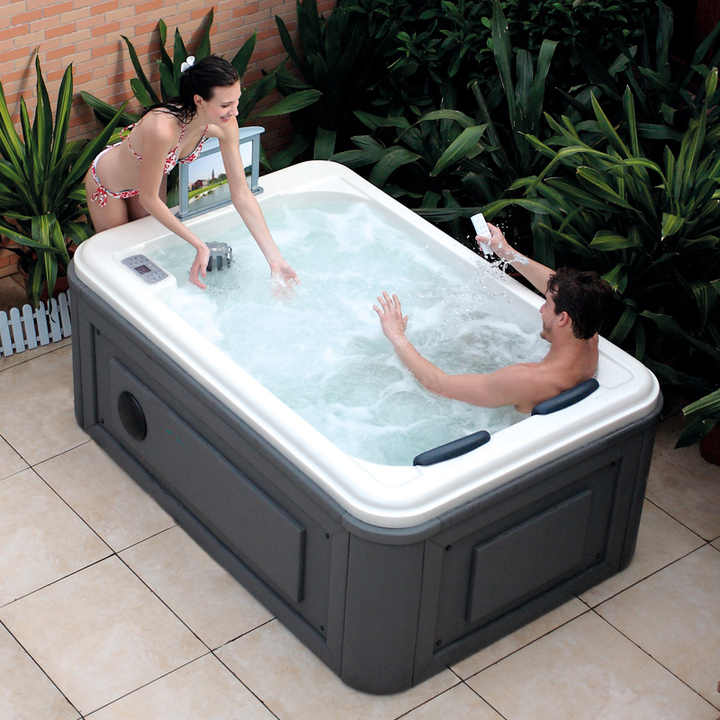 Couple with Video Outdoor Hot Tub - 2 Person Hydro Bath Spa