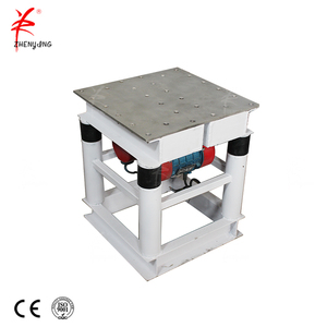 Table vibrante, objet de compétition, pour la compression du matériel - Product Image 4
