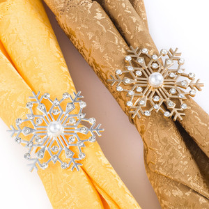Flocon de neige strass rond de serviette pour le mariage avec Perle - Product Image 6