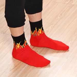 Youki hommes décontracté hiver longues chaussettes à la mode flamme motif coton confortable et respirant vous garde au chaud - Product Image 1