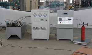 Machine de <span class=keywords><strong>remplissage</strong></span> d'<span class=keywords><strong>extincteur</strong></span> CO2 électrique automatique <span class=keywords><strong>Prix</strong></span> bas Emballage de caisse en bois facile à utiliser - Product Image 5