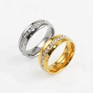 OUMI Titanium 7ミリメートル18K Gold Plated Stainless Steel Wedding Ring JewelryとChannel Set CZ Finger Ring For Couple