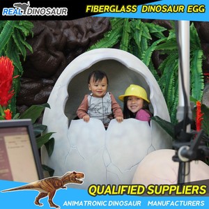 Réplica de huevo de dinosaurio para hacer fotos - Product Image 5