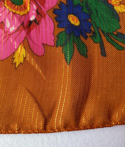 Các Nhà Sản Xuất Số Lượng Lớn Bán Khăn Choàng Khăn Choàng Neckwears Hoa In Phụ Nữ Polyester Vàng Vuông Llurex Ánh Lnhũ Nga Khăn Quàng Cổ - Product Image 4