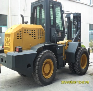 סין 7 טון מלגזה את כביש 4wd 4 x4 כל שטח קשה מלגזה דיזל מלגזה משאית מחיר למכירה - Product Image 4