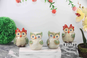 تصميم جديد سيراميك ديكور منزلي طقم ديكور حديقة من ثلاثة تماثيل حيوانات فنية شعبية شتوية مزججة بومة أوروبية مصنوعة يدويًا - Product Image 2