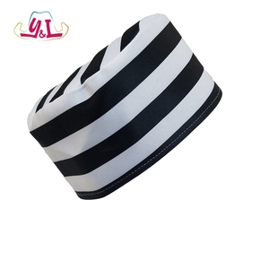 Chapeau de prisonnier rayé noir et blanc bon marché pour détenus - Product Image 1