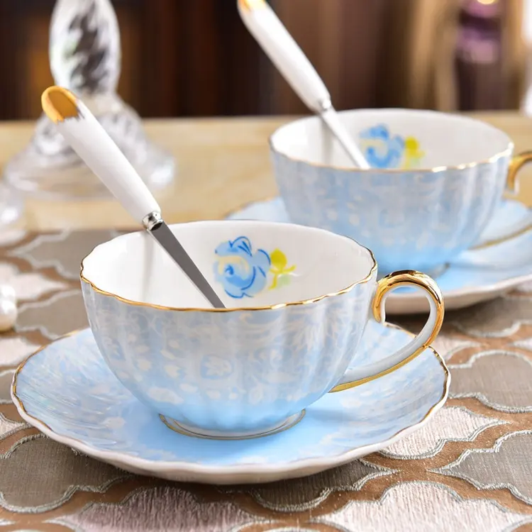 الزفاف الديكور مصباح من السيراميك الأزرق أكواب وطبق مجموعات الخزف أكواب شاي لمطعم
