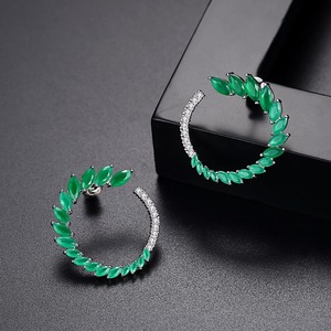 LUOTEEMI Nuovo Zircone Delle Donne Degli <span class=keywords><strong>Orecchini</strong></span> di Lusso In Oro Bianco Latte di Colore Diamante Verde Grande <span class=keywords><strong>Cerchio</strong></span> Della Vite Prigioniera <span class=keywords><strong>Orecchini</strong></span> - Product Image 6