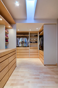 Ultimi Modelli di Armadi Sospesi con Ante Design Moderno - Product Image 6